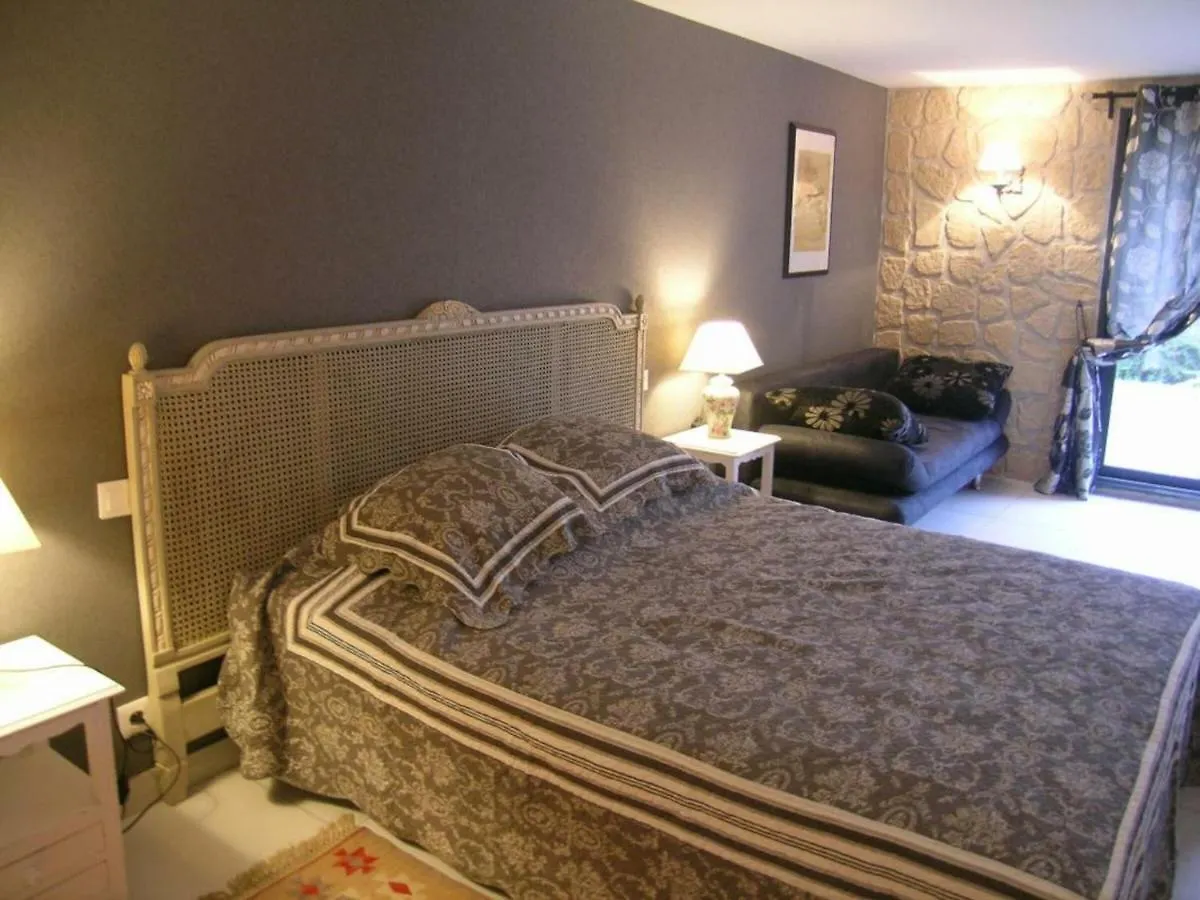 Maison Renovee Avec Piscine Chauffee Partagee, Ideale Pour Familles Et Groupes, Animaux Acceptes - Fr-1-489-346 Saint-Hilaire  Holiday home Saint-Hilaire (Allier)