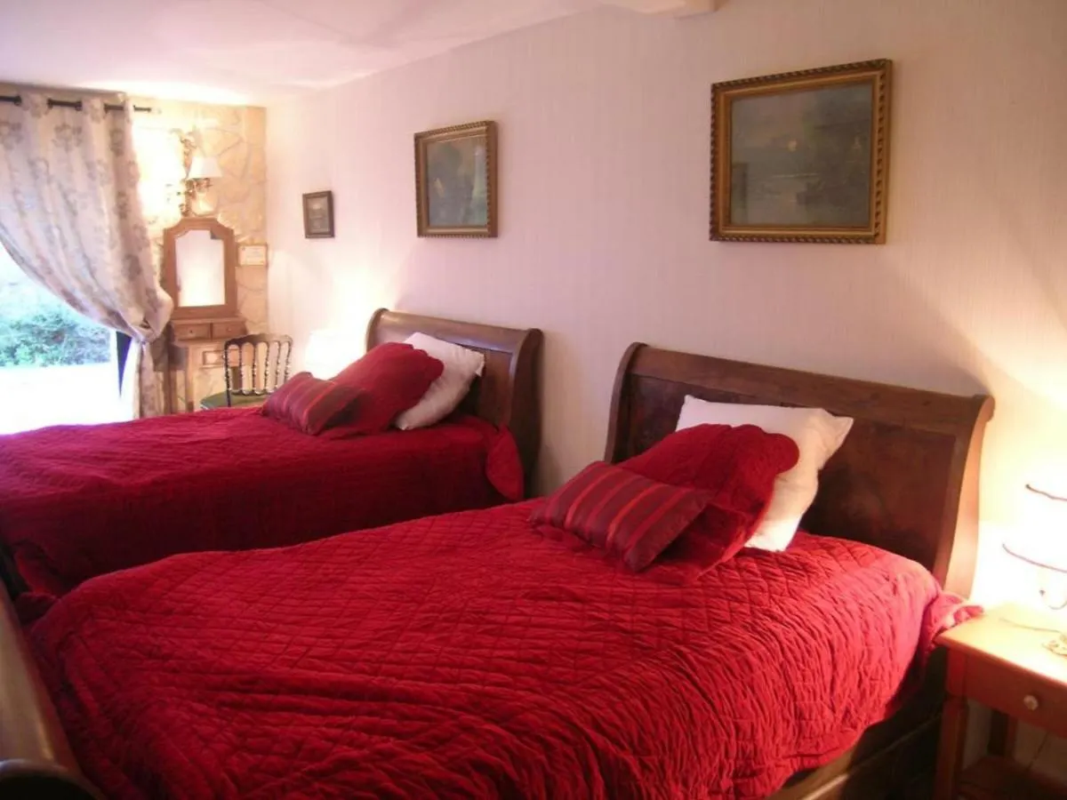 Maison Renovee Avec Piscine Chauffee Partagee, Ideale Pour Familles Et Groupes, Animaux Acceptes - Fr-1-489-346 Saint-Hilaire  0*, Saint-Hilaire (Allier)